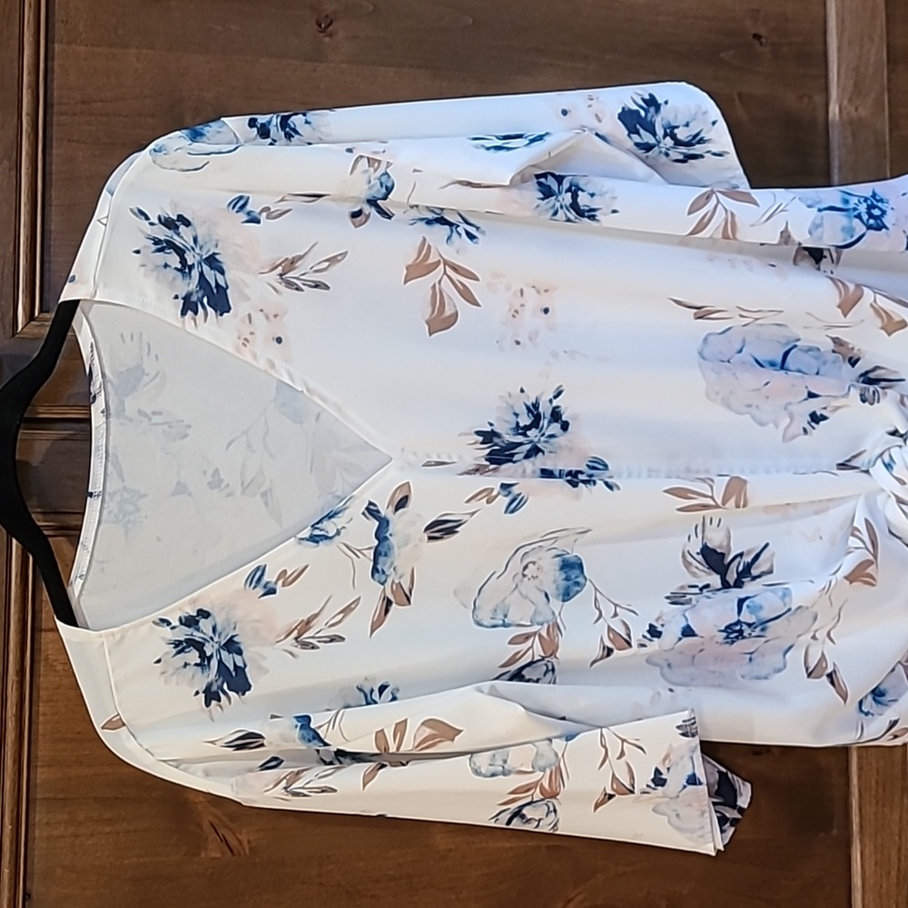 V neck blouse with front tie 3/4 sleeve